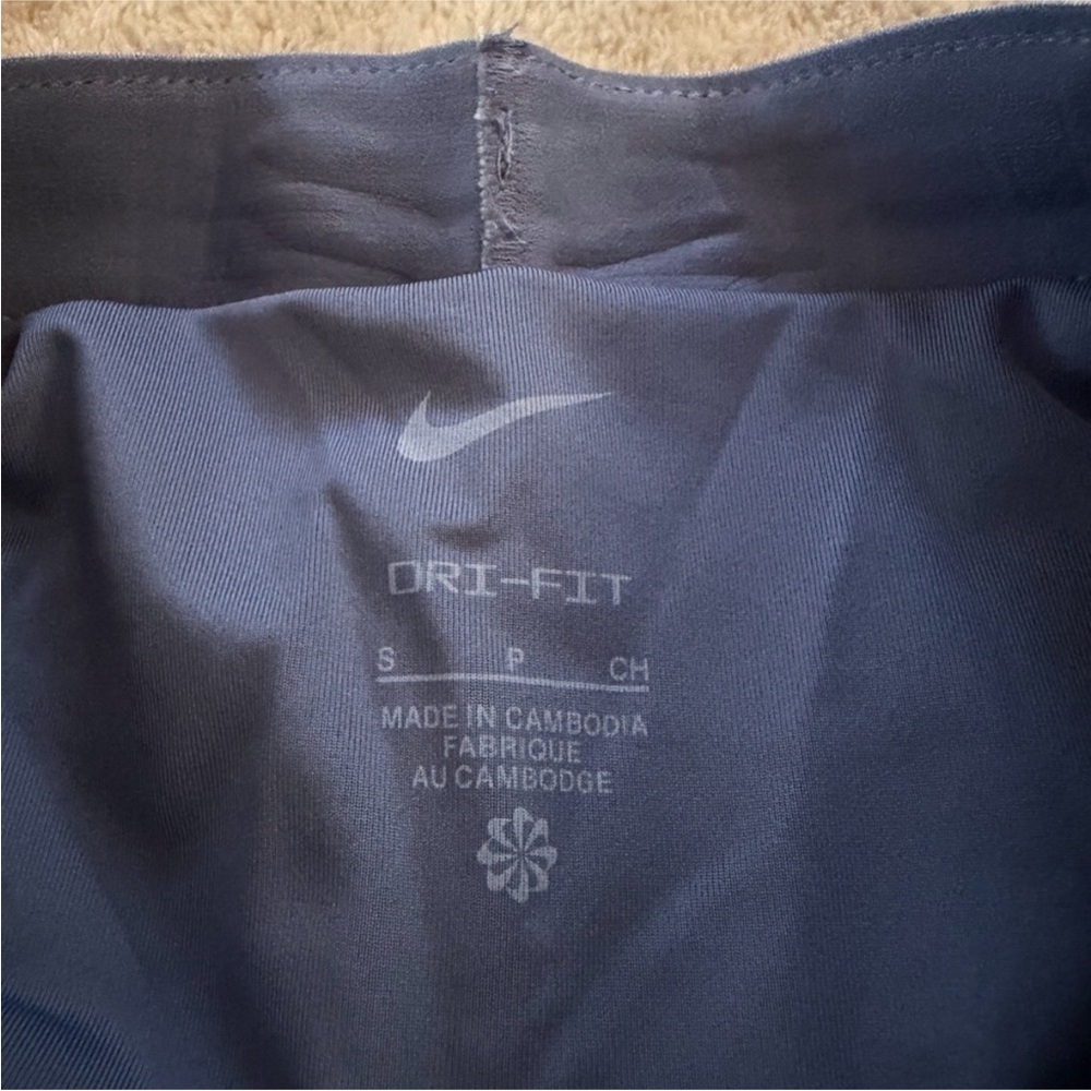 NWT Mens Nike Shorts - Picture 2 of 4